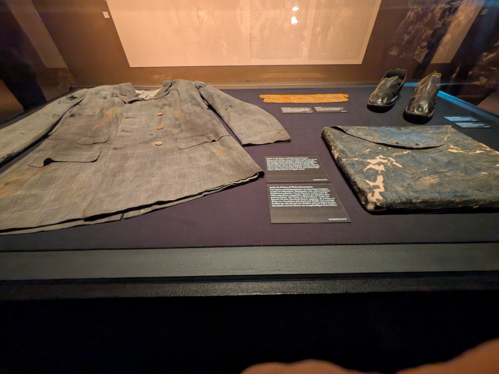 PXL 20241217 121234440.NIGHT